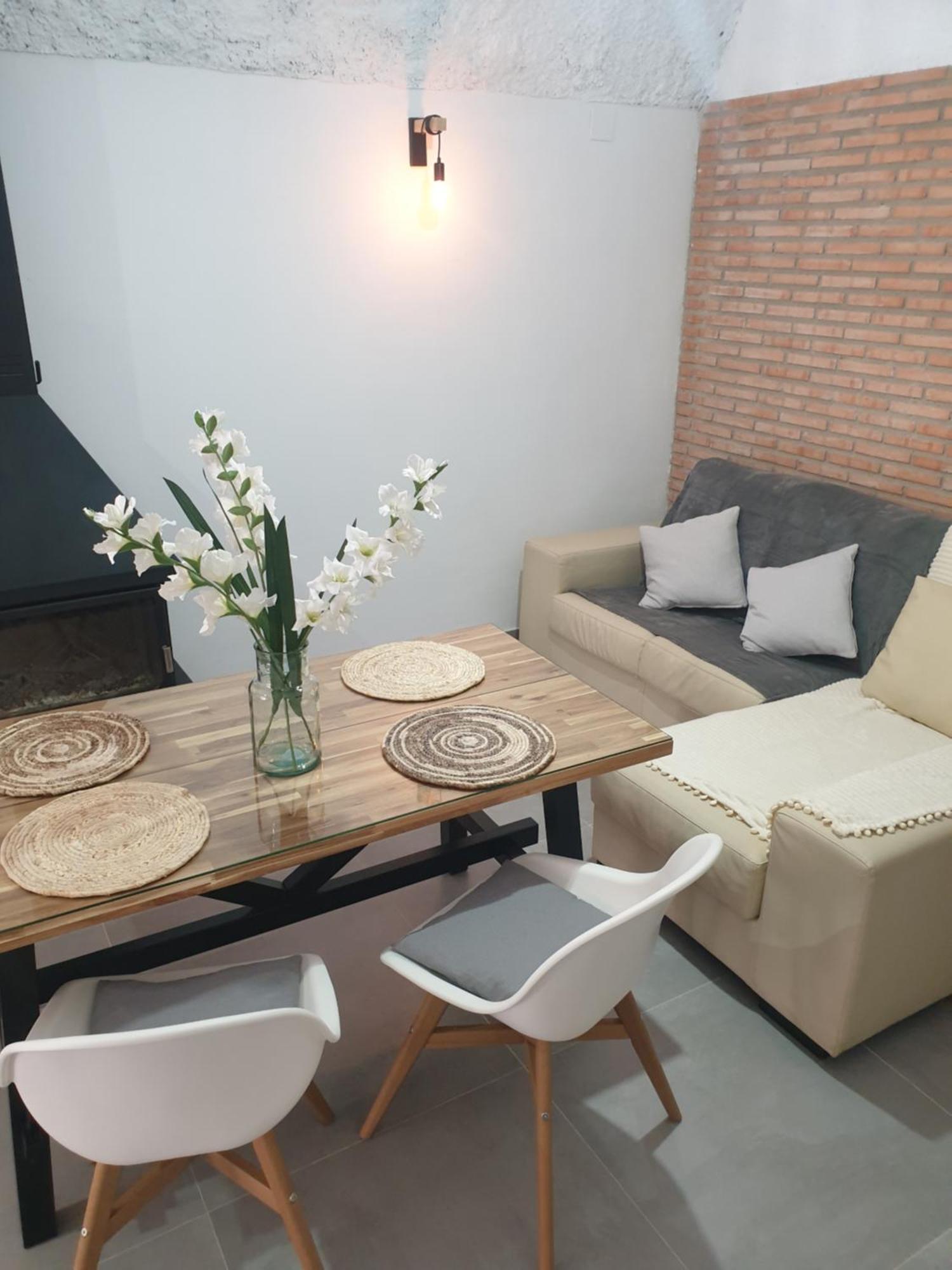 Cuevas Cemar Ferienhaus *